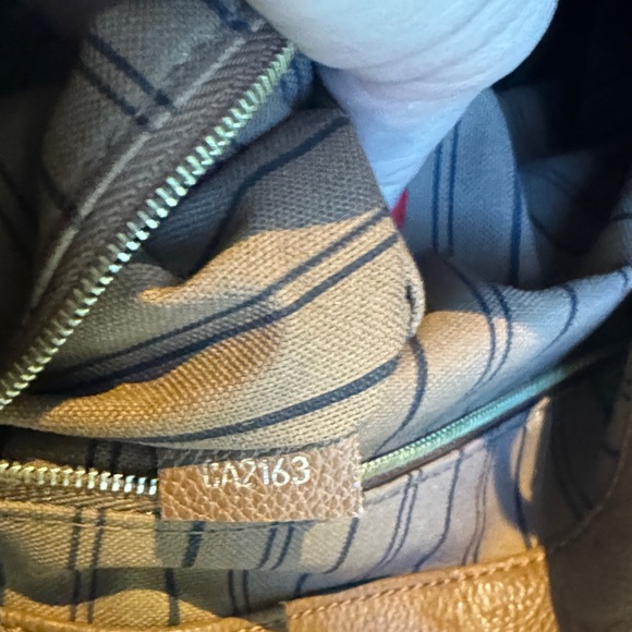 Louis Vuitton Artsy MM monogram empreinte - Picture 10 of 11